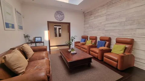 4 Ashwold, Saxonwold